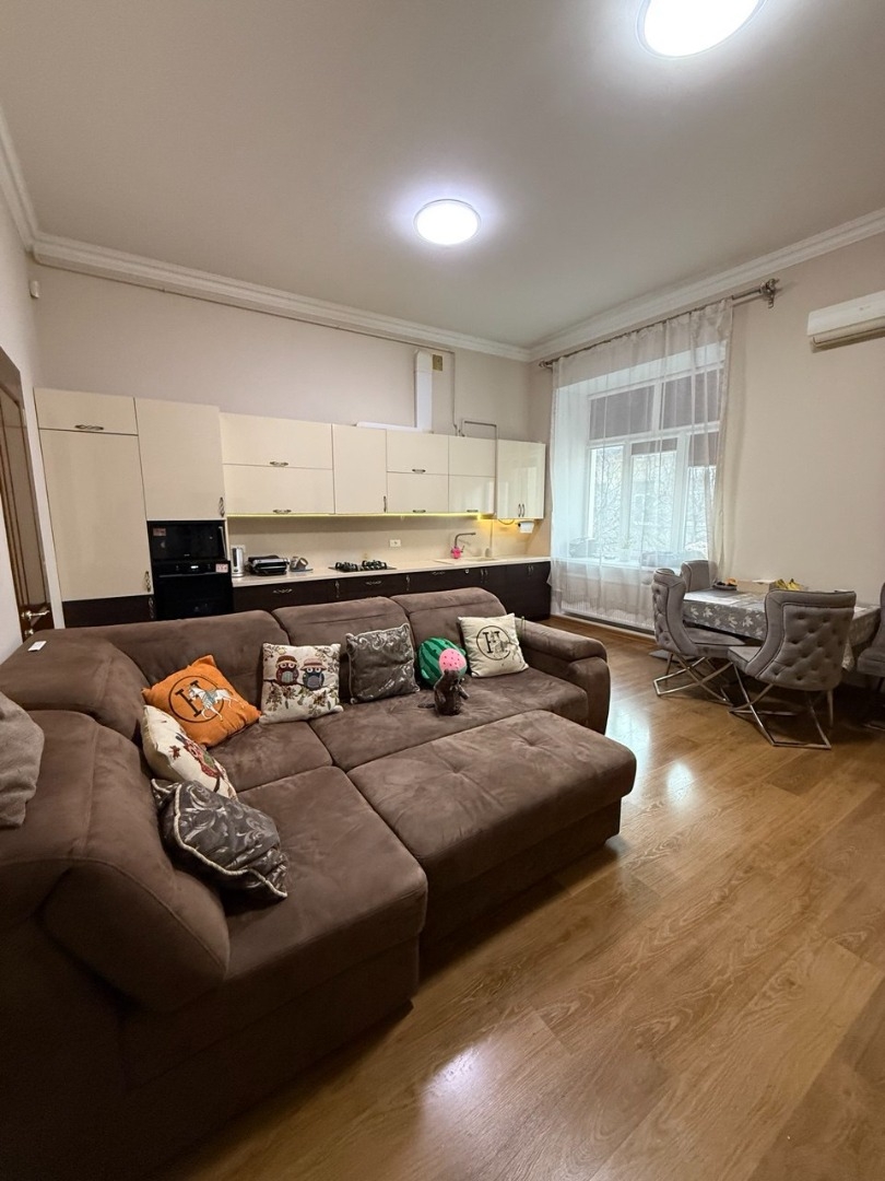 продажа трехкомнатной квартиры номер A-174579 в Приморском районе, фото номер 17